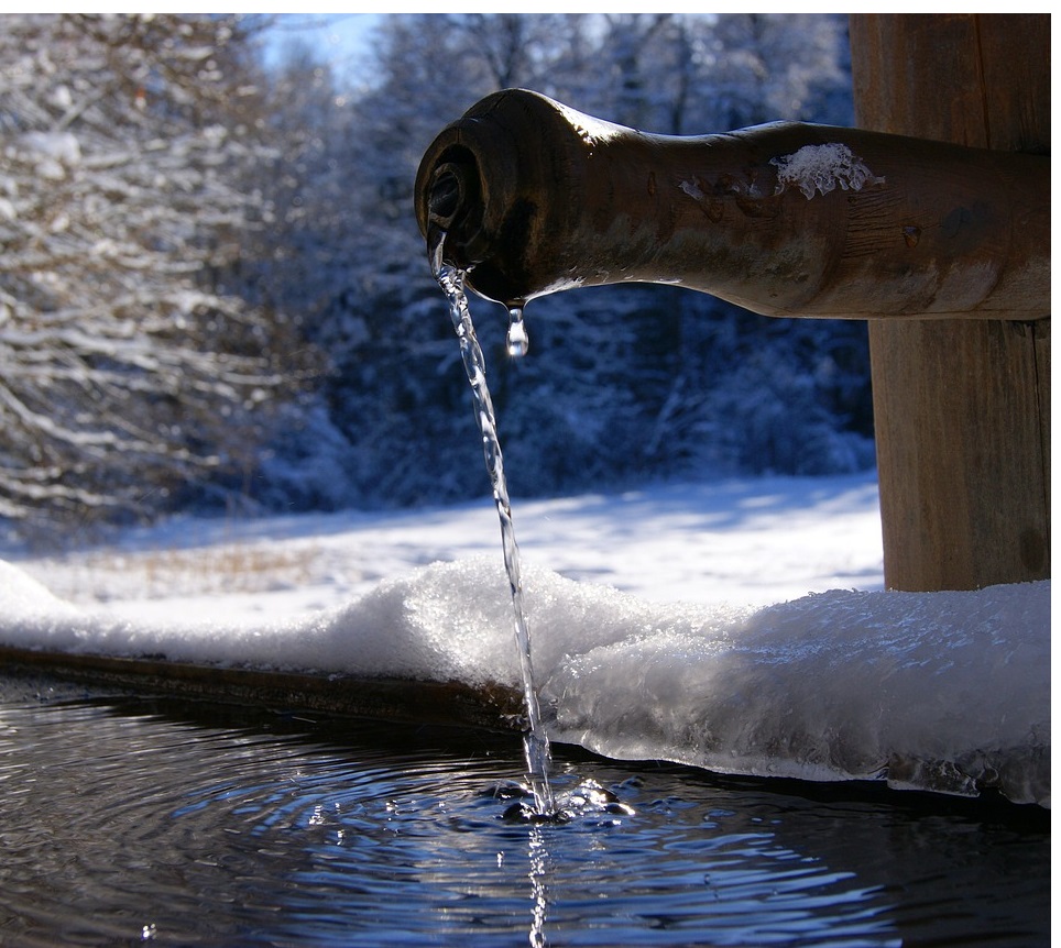 energia dell'acqua sorgiva