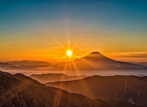 Sonnenaufgang Berg Horizont