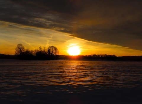 Winterfluss Schnee Landschaft